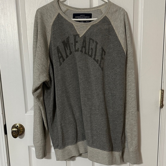 American Eagle Outfitters Other - American Eagle Outfitters Men's Gray Raglan Sweatshirt